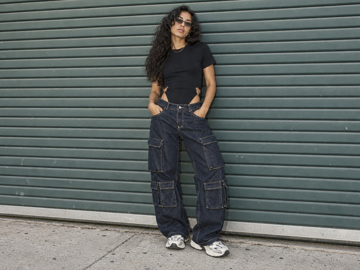 PAM MOVEMENT High Frequency: cargo y bodysuit